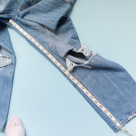 Abercrombie Fitch Ultra High Rise Ankle Straight Curve Love Size 4 Distressed - Picture 8 of 9